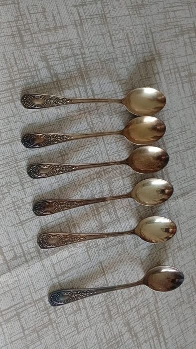 Продам позолоченные чайные ложки