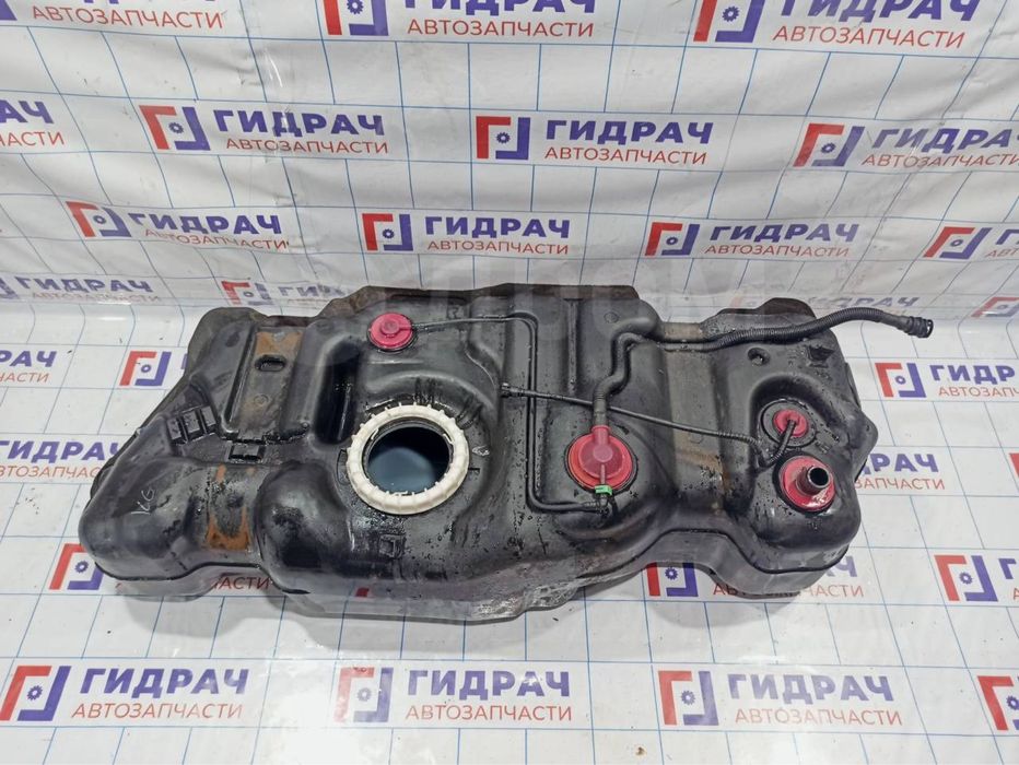 Продам топливный бак Toyota Tundra