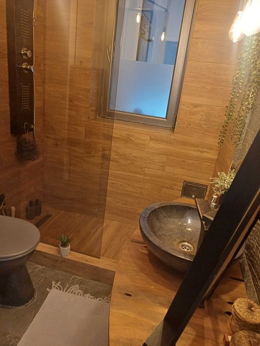 Vând apartament 2 camere mobilat, utilat modern
