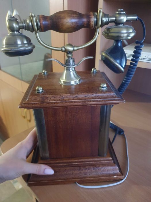 Продам ретро телефон в рабочем состоянии