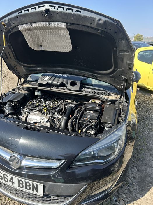 Debitmetru aer Opel Astra J 1.6 Cdti 2014