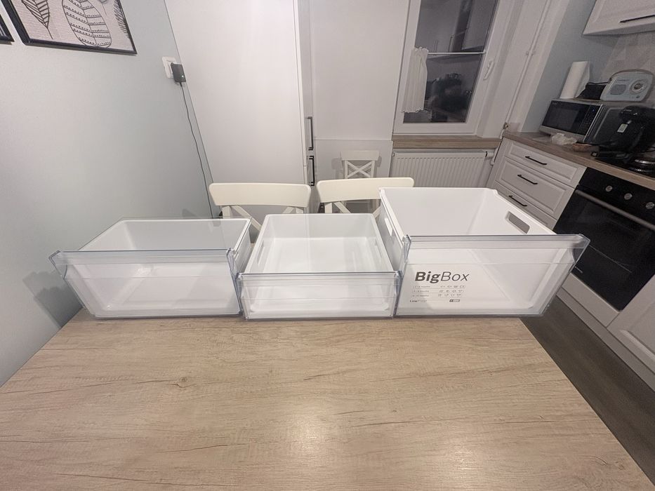 Rafturi si sticle combina frigorifica Bosch