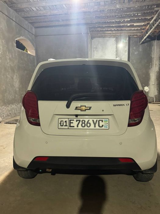 Spark 2019  srochno sotiladi, 7500$ bo'lishi,