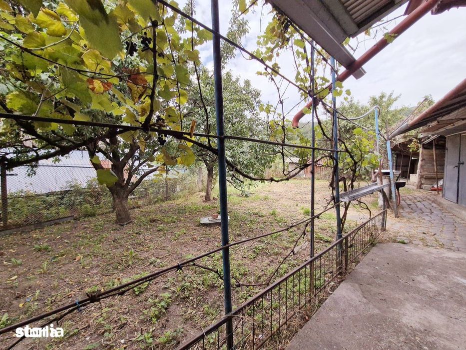 Casa și teren generos de 1100 mp, Piatra-Neamt