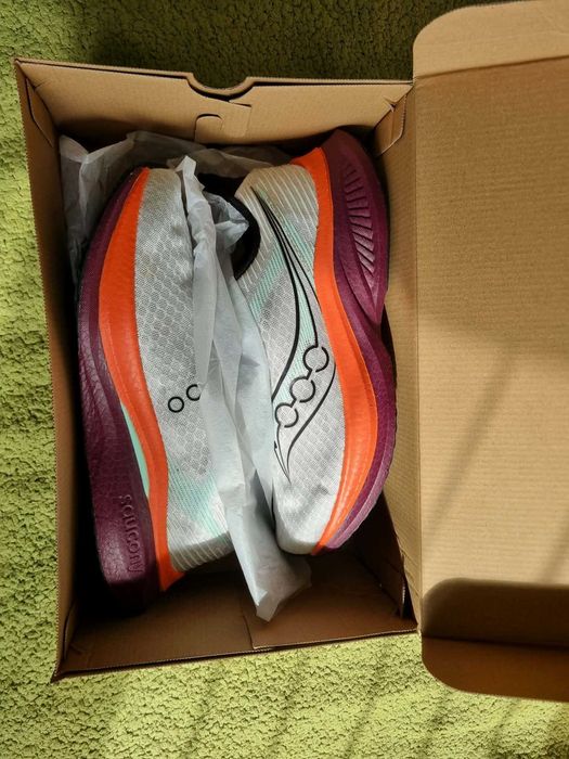 Чисто нови Saucony Endorphin Speed 5 номер 45 маратонки