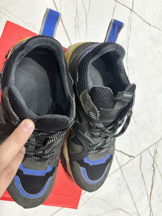 Спортивная обувь