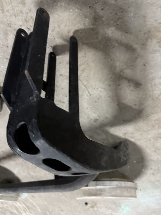 Продам держатель для фар