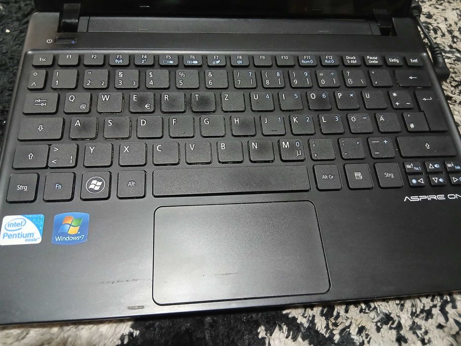 Vand mini laptop Acer Aspire One 756