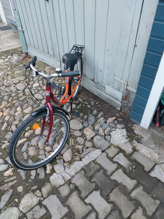 Vând bicicleta de copii