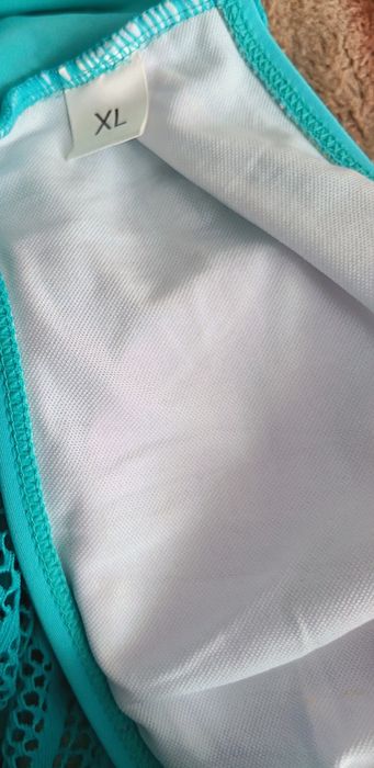 Vand costum de baie