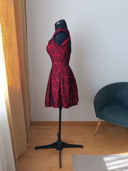 Rochie rosie imprimeu floral