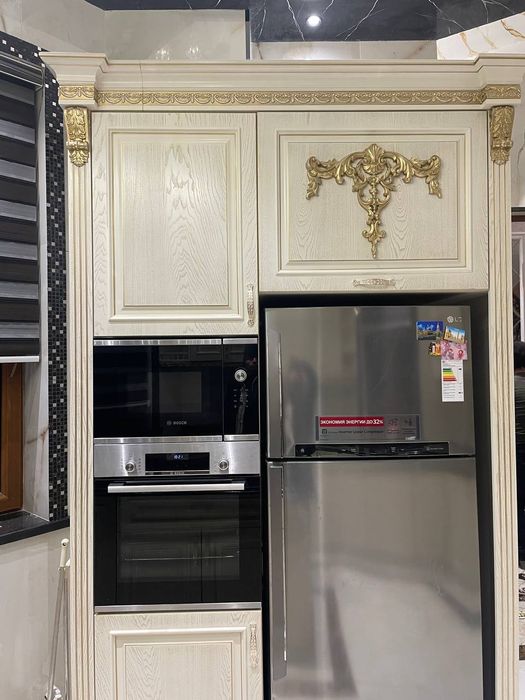 Кухонная гарнитур в стиле Классика. Шпон на заказ