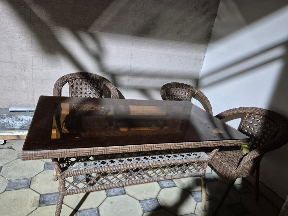 Сатылады стол стулясымен жаңа