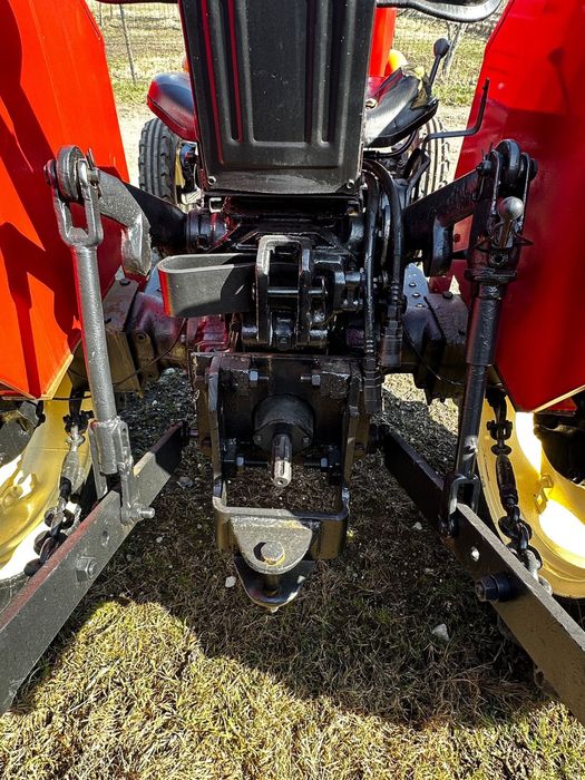 Tractor Universal UTB 445