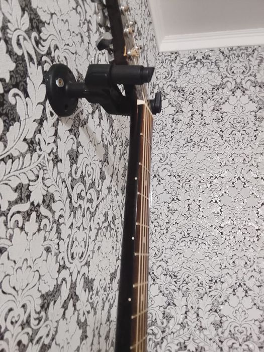 Гитара в хорошем состоянии