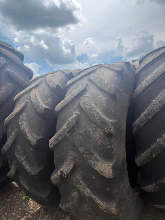 Anvelope caucucuri 420 70 R 28 si 340 85 R 24 13,6 R 24  Michelline  Fiat 80 90 Fiat 70 90 Fiat 88 94  New holland John Deere Case Claas Fendt Deutz