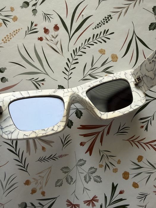 Оригинални слънчеви очила Prada Matte White Marble и Dolce & Gabbana