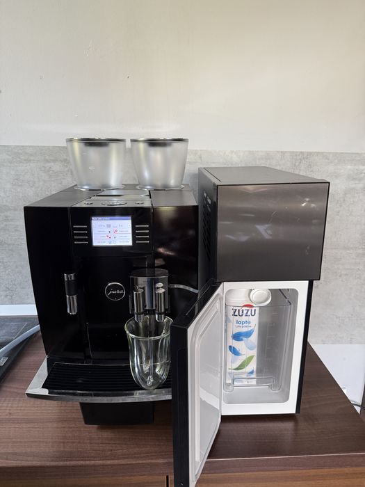 Espressor expresor aparat cafea Jura giga X8c