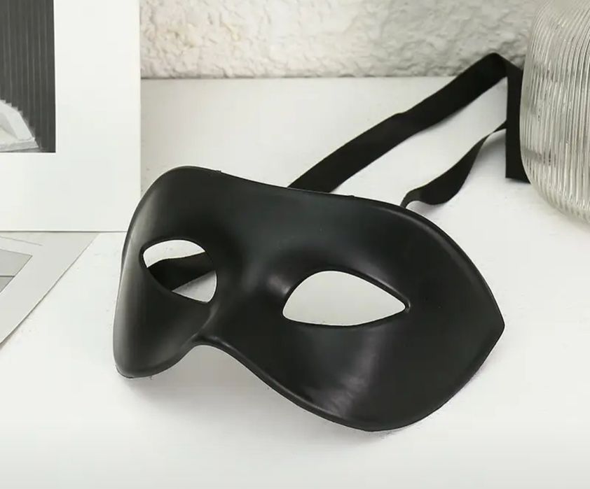 Мужские карнавальные маски,черная, серебро и золото цвета