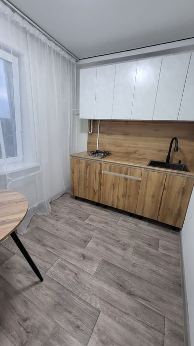 Продам 1 ком центр