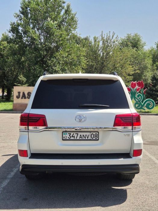 Прокат авто с водителем
