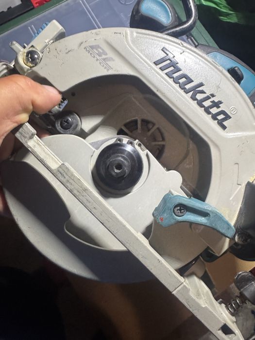 Circular Makita 2023