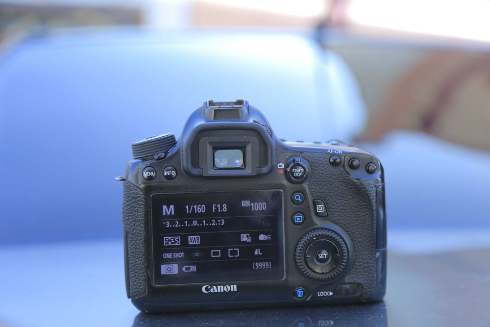 Canon 6d sotiladi
