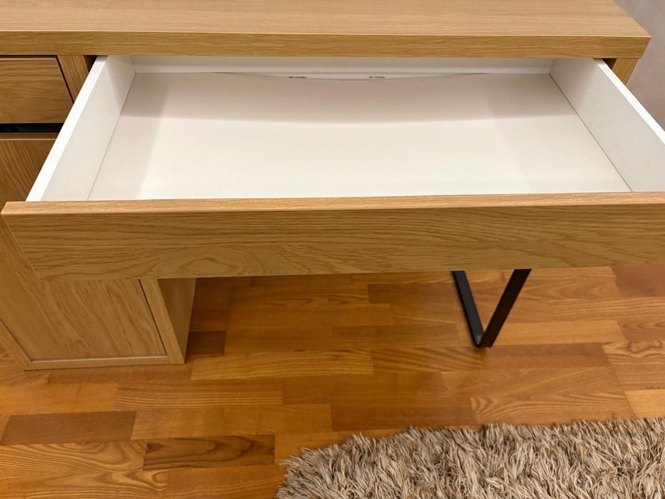 Birou de elev IKEA