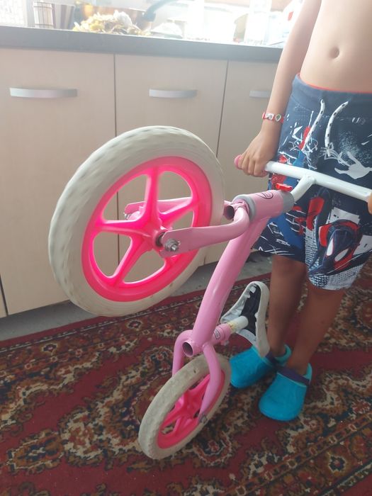 Bicicleta fără pedale 2-4 ani fete