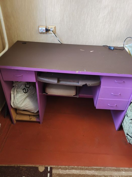 Отдам бесплатно письменный стол