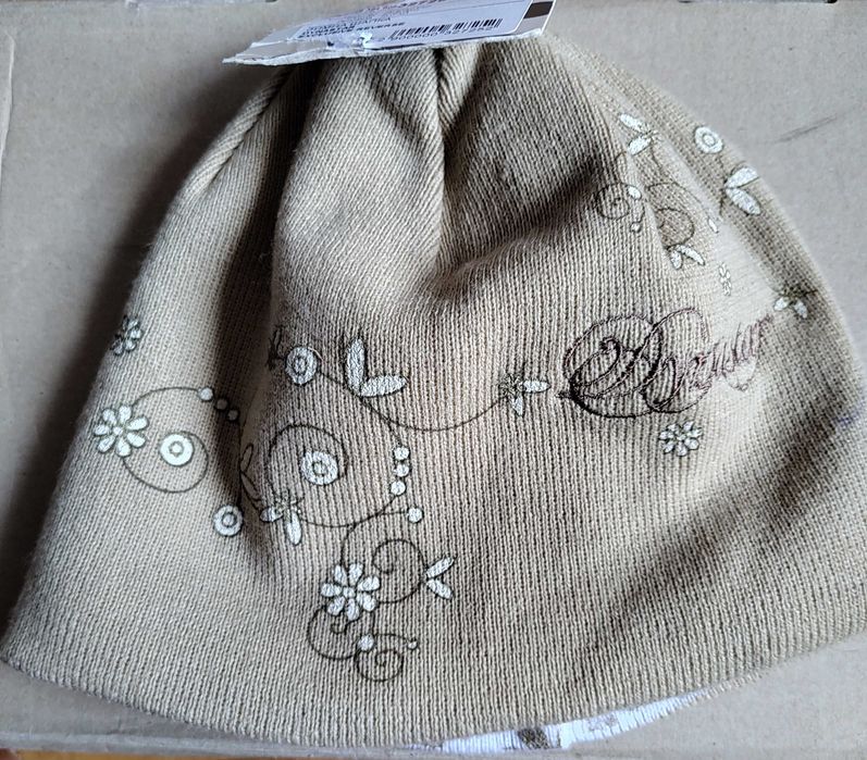 Чисто нова зимна шапка Dynastar