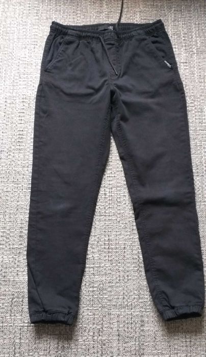 Три чифта мъжки карго панталони размер М