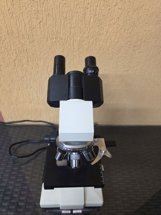 Microscop Biologic Binocular Profesional GIMA L1100B (40x - 1000x)