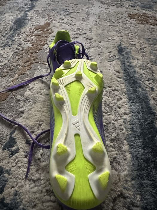 Adidas F50 Ghete sintetic si teren iarba  marimea 31 pentru copii