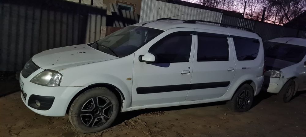 Продам 2 ларгуса