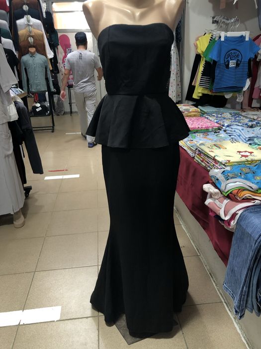 Прлдам платье вечернее