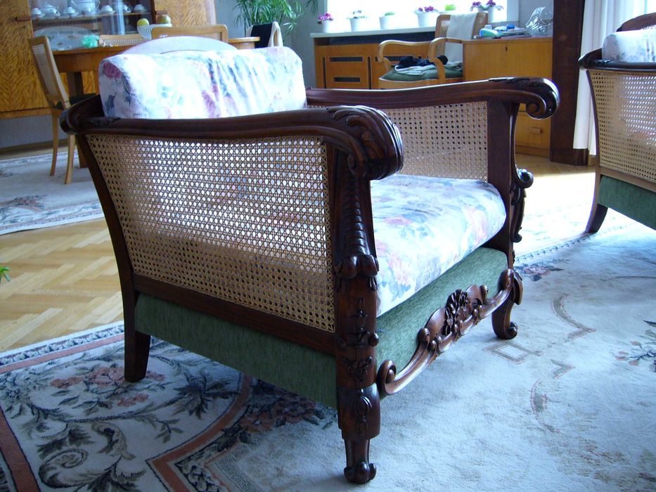 Реставрация на Старинни Мебели