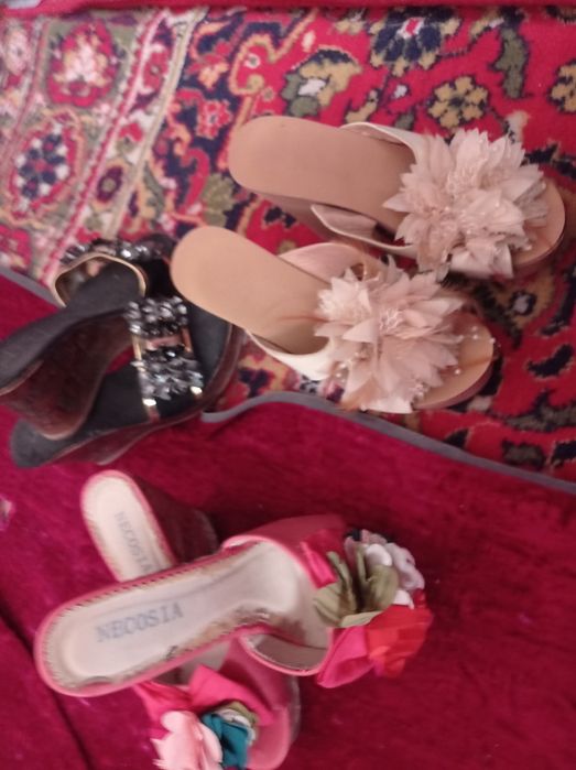 Босоножки почти новые