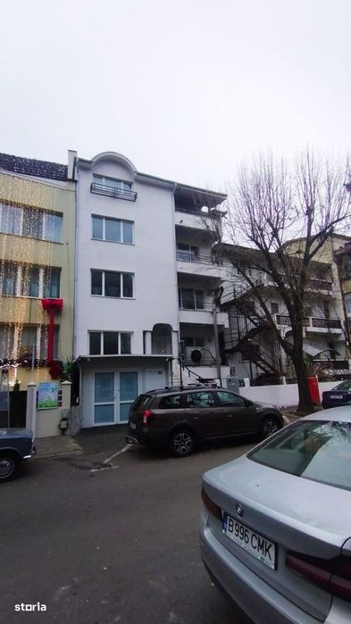Vă propunem spre inchiriere clădire de birouri situată în zona Cotroce