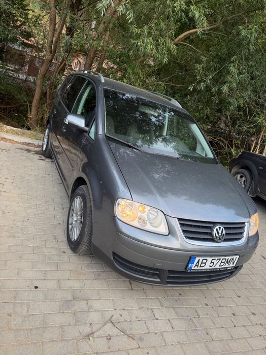 **volkswagen touran 1\.4 tsi 140 cp – 7 locuri – 2006**