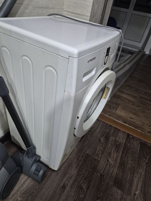 Стиральная машина автомат