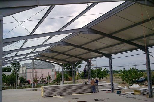 OFERTA Vand Hala metalica 600 de mp la cheie