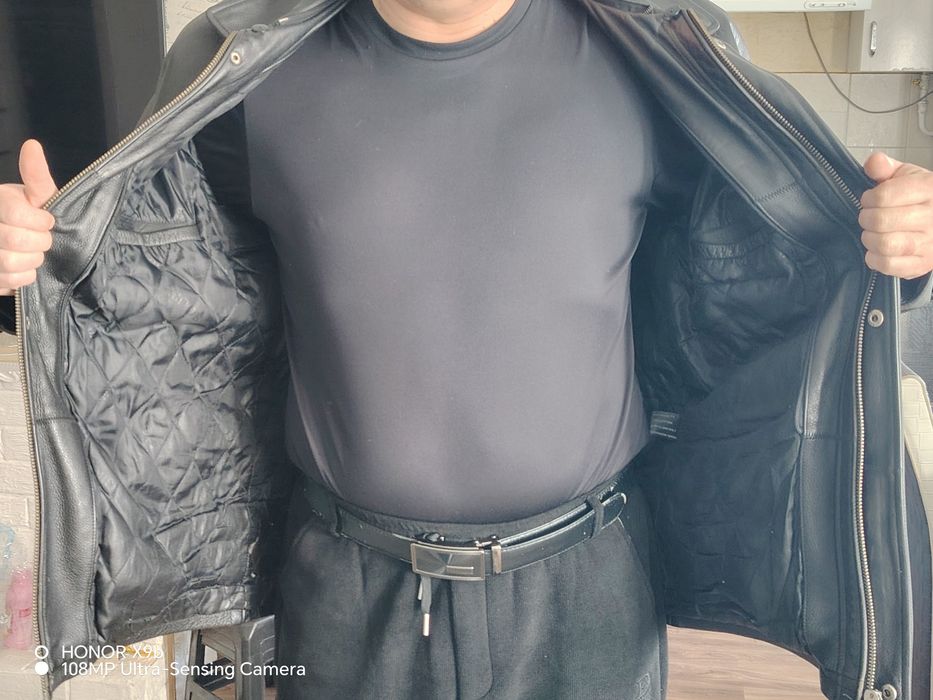 Продам кожаную куртку Натуральная