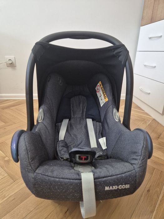 столче за кола Maxi-Cosi CabrioFix