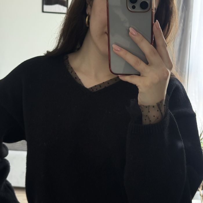 Свитер с вставкой в горошек