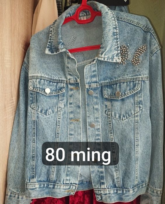 Kiyimlar sotiladi ayol va qizlar uchun