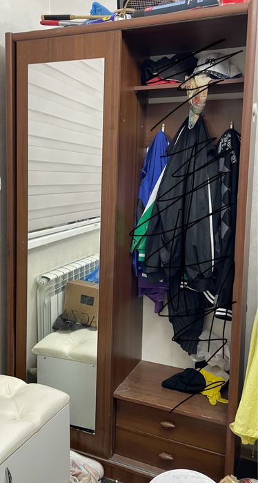 Прихожая с зеркалом