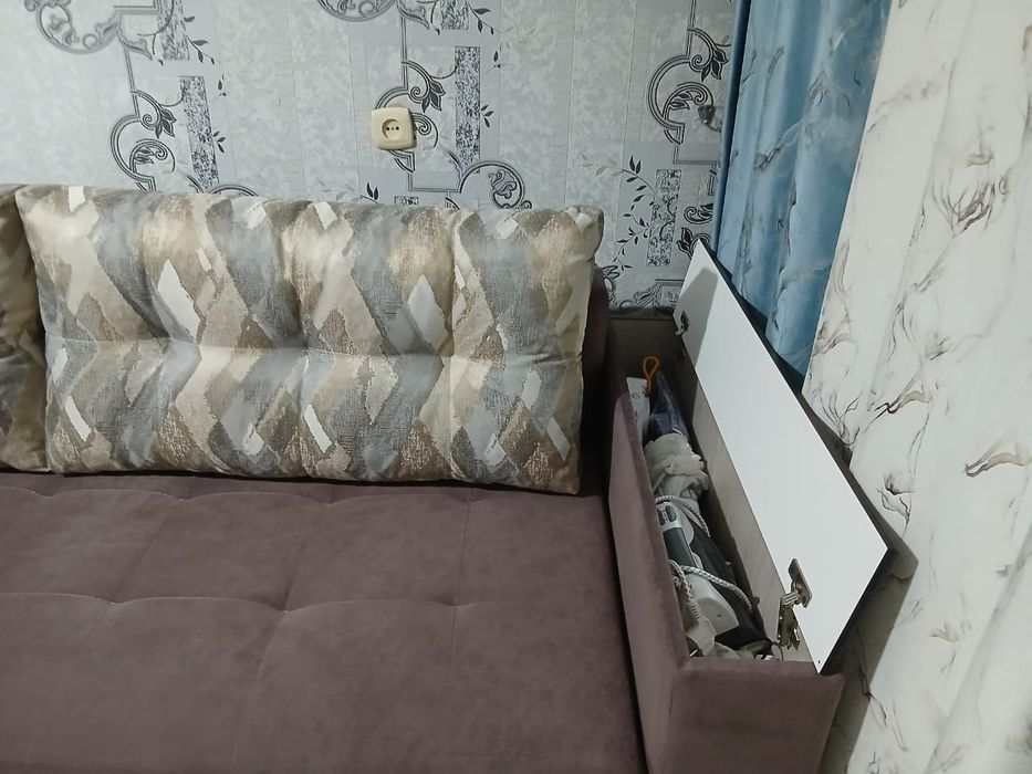 Продам диван в отличном состоянии.