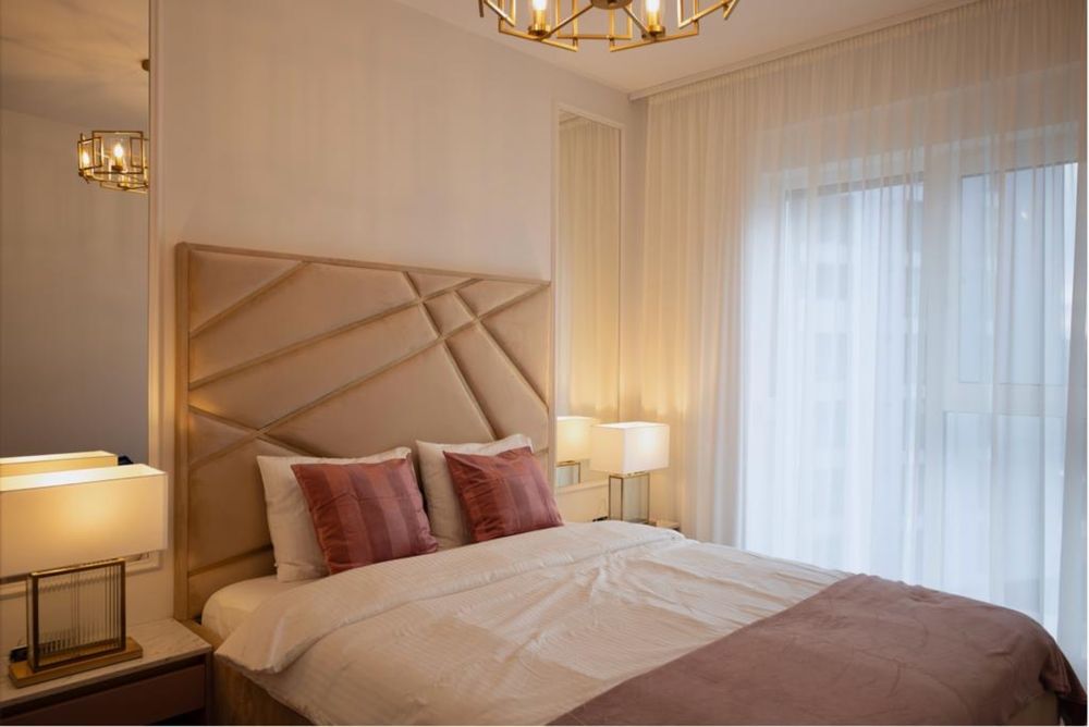 PROPRIETAR inchirierez un apartament de lux cu 2 camere