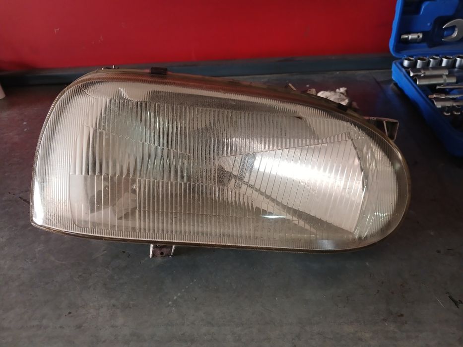 Фары на гольф 3, цена за 2 фары.